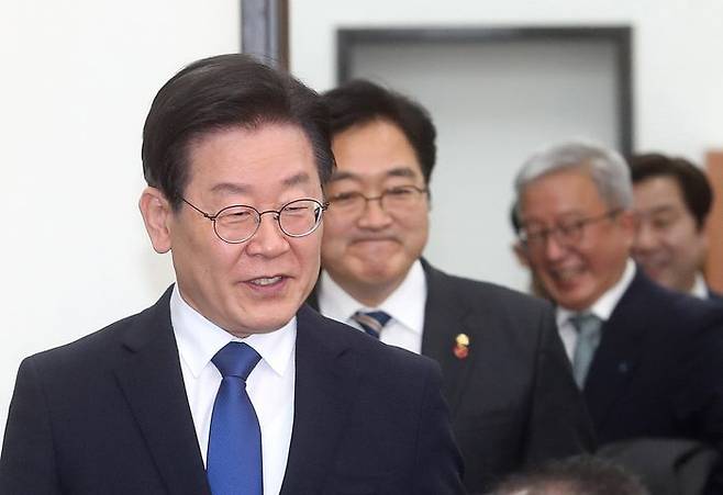 이재명 더불어민주당 대표가 지난 14일 국회에서 열린 기본사회위원회 제1차 전체회의에 참석하고 있다. ⓒ데일리안 박항구 기자