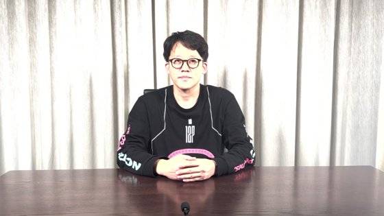 이성수 SM 대표가 유튜브 채널을 오픈하고 이수만을 공개 저격했다. 이 대표는 이수만의 처조카다. 사진 유튜브