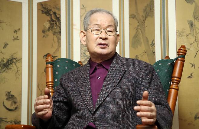 한영우 서울대 명예교수가 2022년 3월 14일 서울 관악구 봉천동 자택에서 본지와 인터뷰를 하고 있다. /김연정 객원기자