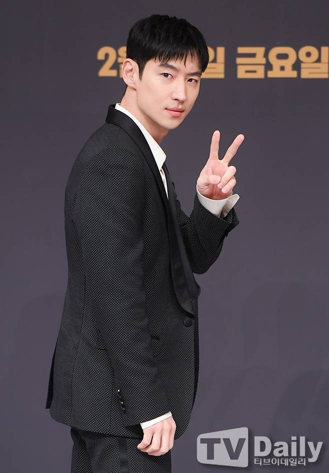 SBS 모범택시2, 이제훈