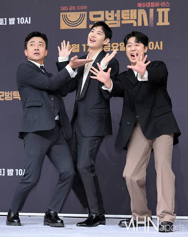 On the afternoon of the 17th, SBS new drama Taxi Driver production presentation was held at SBS Hall in Mok-dong, Yangcheon-gu, Seoul.The day was attended by director Ethan and directors Lee Je-hoon, Kim Ui-seong, Pyo Ye-jin, Jang Hyuk-jin , Bae Yu-ram and Shin Jae-ha; the proceedings were handled by broadcaster Park Kyung-rim.Following Park Joon-woo, who was in charge of directing Season 1, director Ethan, who continues the new season 2, announced various buccaneers of the cast.It was burdensome because Season 1 was a very good work, but I thought it would be an honor to join Season 2 as a viewer who enjoyed it, he said adding, This season, Kim do-gi and other members of The Rainbows fortune family will show various Buccaneers.According to the highlights of Taxi Driver released on the 17th, the range of activities of The Rainbow Transport extends to Vietnam.Ethan also revealed an episode that had an unexpected difficulty with a decision at the time of shooting in Vietnam.He said, There was a tree growing in the nostrils of the nostrils on the filming site, and I cut the grass in the nostrils because I wanted to put the picture nicely. But after cutting it, it was raining a lot and the infectious disease turned around and the local staff seemed to touch the nose of the dragon. He said.Taxi Driver Season 1 episode is composed of realistic stories such as bullying in school and voice phishing.I thought there would be a lot of excitement if it consisted of stories that would happen around me, said Lee. This season brought topics such as real estate fraud and old man fraud.The age limit has also been adjusted so that 15-year-old viewers can watch it. Lee Je-hoon showed a dramatic tone and indirectly hinted at a bouquet concept when asked if he could show a taste of the bouquets that predicted various appearances.In particular, Lee Je-hoon said, I prepared hard when I heard the bishop saying that I needed a taking off scene as soon as I got the script, Lee Je-hoon said. I thought it was Taking Off scene, but now its gone.Pyo Ye-jin, who once again joined Ango Eun in Taxi Driver 2, has once again breathed Shin Jae-ha in SBS Drama VIP.When asked if there was a change in the team atmosphere due to Shin Jae-has input, he said, Shin Jae-ha joined the team and there was a strong Feelings that one more person came to the hand. I was the youngest, There was no Feelings that the new youngest came. In Season 1, Ko Eun was the main stage of the call van due to the nature of the hacker who was the role.I have a lot of scenes outside the call van in Season 2, he said. I thought I should play hard in the field based on kim do-gi.Kim Ui-Seong, who plays the role of Jang Seong-choel, who has become a character who seems to betray from a certain moment.There was an article on the bulletin board saying that XX (Jang Seong-choel) betrayed me someday, and that it was a reversal that I did not betray, he said. I have been constantly saying that it does not change from the beginning, but most of them did not believe it.I solved the problem.Jang Hyuk-jin, who played the role of licorice in the Rainbow Transportation Team as a chief duoJang Hyuk-jin, who said, Ive done more this season, and Bae Yu-ram, who said, After kim do-gi, I fit a lot. Ive helped coach Ethan a lot by hanging on and getting beaten a lot, made us look forward to chemistry this season as well.Shin Jae-ha, who joined the Taxi Driver 2 as The Rainbow Transport Knight On Ha Jun, said he was a season 1 audience.Less than a year after he was discharged from the military, he said, I had so much fun watching season 1 in the military, so I had a lot of expectations and pressure, adding, But as soon as I went to the scene, my seniors took good care of me and treated me like I was a member of the family, so there was no pressure.Shin Jae-ha, who named a big dog-like image as the charm of On Ha-jun, said, Its a cute character, but its a lot of accidents.In addition, Kim Ui-Seong said, Its a cute character, but there is a huge secret hidden in comparison with us.Taxi Driver is a private revenge act in which the Taxi company The Rainbow Transportation and Taxi Knight kim do-gi, which are hidden in the veil, complete revenge on behalf of the unjust victim.On the other hand, SBS Gilt Drama Taxi Driver, which started operating again with Shin Jae-ha, will be broadcasted at 10 pm on the 17th.