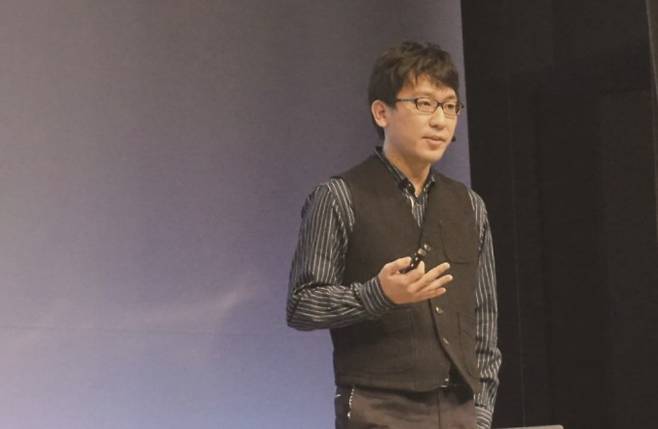 일본의 수학 대중강연 행사인 ‘매스 파워 이벤트’에서 그린-타오 정리 내용을 설명하는 세키 교수