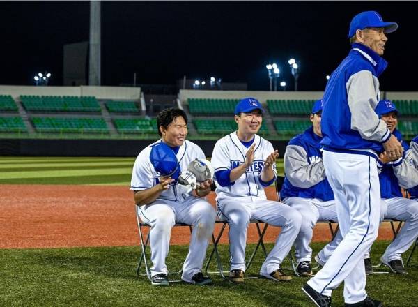 김성근 감독(오른쪽)과 처음 조우한 박찬희. 박찬희 SNS