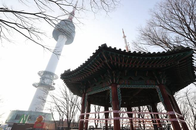 서울 남산서울타워와 팔각정. [연합]