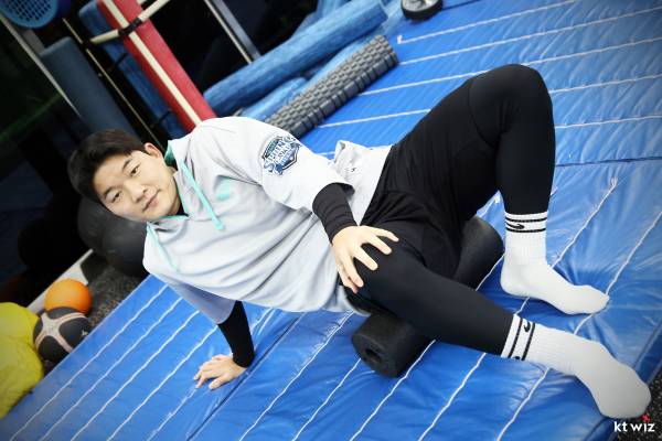 익산 재활조 캠프에서 재활 치료 훈련에 매진 중인 박시영. KT 제공