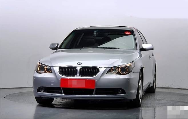 200만원대에 판매되는 BMW 5시리즈 [사진출처=엔카닷컴]