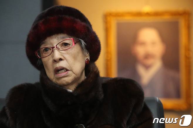 단재 신채호 선생의 며느리인 이덕남 여사가 21일 충북 청주시 단재 신채호 사당에서 뉴스1과 인터뷰를 하고 있다. 2023.2.21/뉴스1 ⓒ News1 김용빈 기자