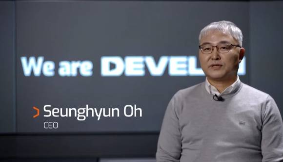 현대두산인프라코어가 신규 브랜드 '디벨론(DEVELON)'의 온라인 쇼케이스를 개최했다. 사진은 오승현 현대두산인프라코어 대표. [사진=현대두산인프라코어]