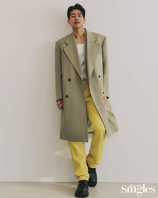 배우 이상윤 비주얼 화보. 사진 싱글즈