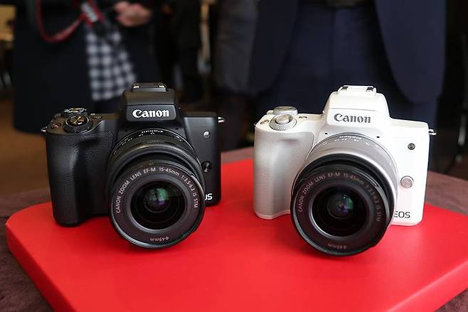 캐논 EOS M50, 2018년 출시된 제품으로 현재 중고 가격은 40만 원 대에 형성돼있다. 출처=IT동아