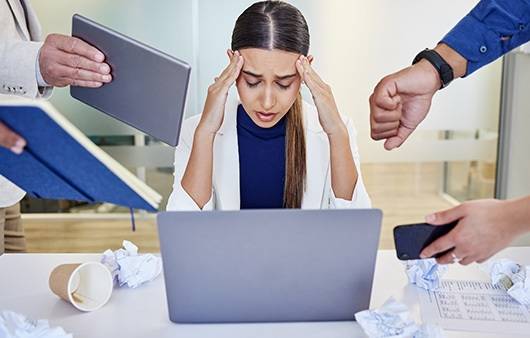 한국 직장인 3명 중 2명은 번아웃 증후군을 겪은 것으로 알려졌다|출처: 게티이미지뱅크