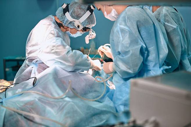 강남의 한 성형외과에서 환자들의 모습을 찍은 영상이 외부로 유출됐다. [사진=Georgiy Datsenko/게티이미지뱅크]