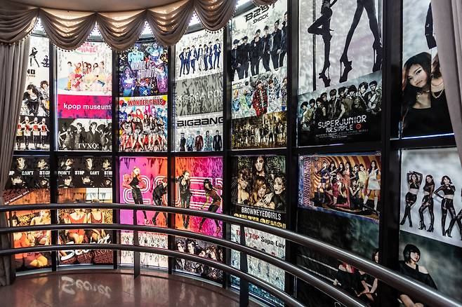 ◇경주 한국대중음악박물관 2층 전시 공간에서는 한국 대중음악 100년 역사를 확인 할 수 있다. 사진제공=한국관광공사
