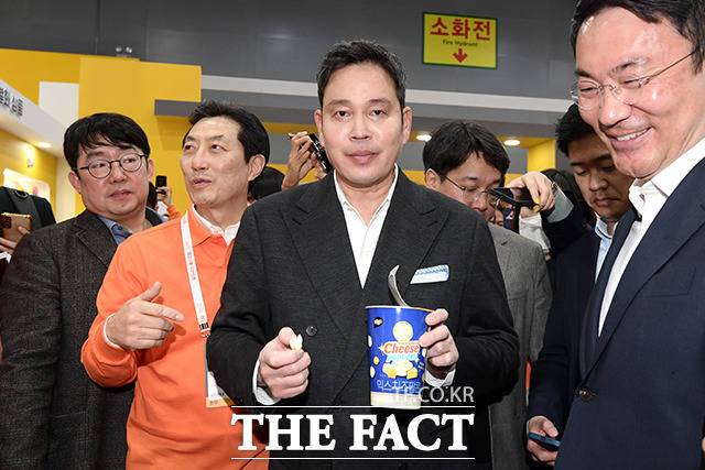 이마트24가 개최한 '딜리셔스 페스티벌'은 이마트24 가맹 경영주와 다양한 협력업체가 한자리에 모여 상품, 마케팅, 운영 등 올해 트렌드와 상품 전략에 대해 소통하는 행사로 오는 10일까지 개최된다. /이선화 기자