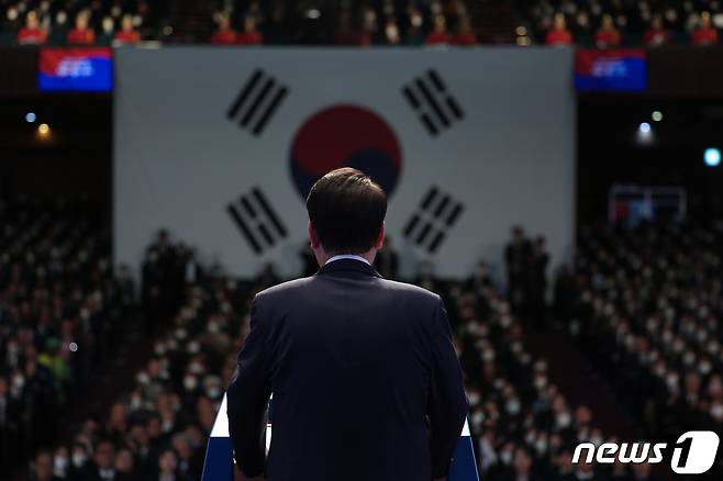 윤석열 대통령이 지난 1일 서울 중구 유관순기념관에서 열린 제104주년 3.1절 기념식에서 기념사를 하고 있다. (대통령실 제공) 2023.3.1/뉴스1 ⓒ News1 오대일 기자