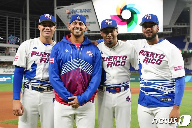 WBC 최초로 팀 퍼펙트게임을 합작한 푸에르토리코 대표팀의 투수들. ⓒ AFP=뉴스1