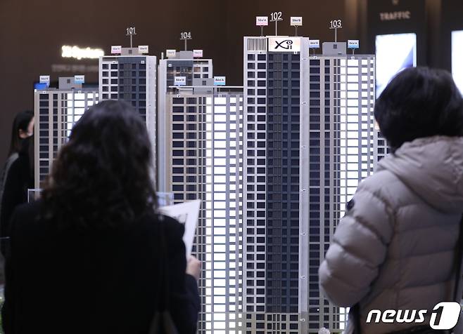 <자료 사진> 서울 한 분양 아파트 모형 주택. 2023.2.24/뉴스1 ⓒ News1 신웅수 기자