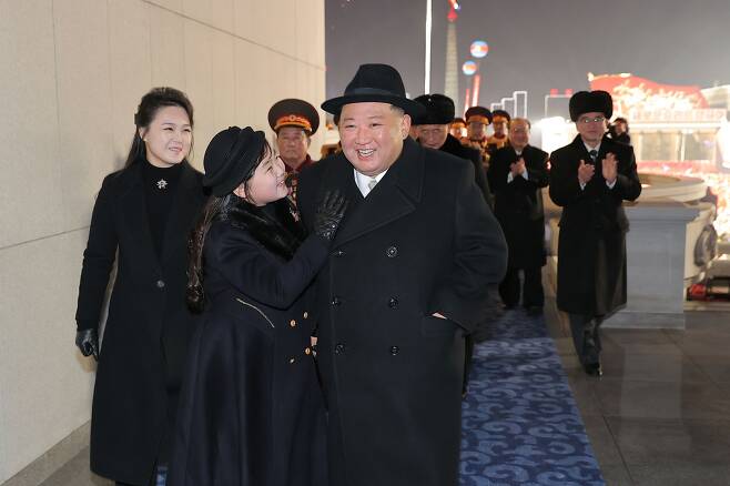 김정은 북한 노동당 총비서와 딸 김주애, 부인 리설주 여사(오른쪽부터). /뉴스1