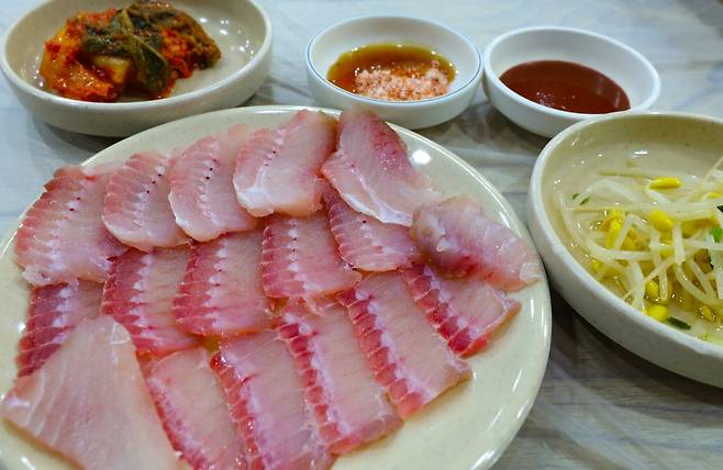 홍어회 [사진/진성철 기자]