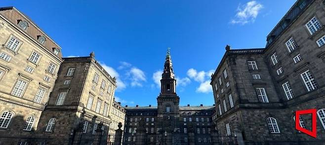 덴마크 코펜하겐 크리스티안보르 궁전 [사진=이춘희 기자].jpg