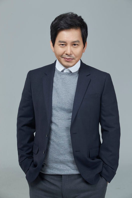 Actor Yoon Kee-won has decided to remarry.As a result of the coverage on the 16th, Yoon Kee-won married non-entertainer GFriend on the 11th.Yoon Ki-won, who married actress Hwang Eun-jung in 2012 but divorced in 2017 after five years, began dating non-entertainer GFriend in February last year.One year after I started my devotion, I gathered topics with Confessions that there are women who are communicating through  ⁇   ⁇   ⁇   ⁇   ⁇   ⁇   ⁇   ⁇ .Yoon Ki-won revealed his GFriend directly at the recently broadcasted TV show Lovers of Chosun. Yoon Ki-won was willing to live alone in the future, but the idea of metallurgy metallurgy changed, and he met the current GFriend and changed his mind.Yoon Ki-won introduces GFriend, It is more than 3cm bigger than me. Model and professor Da  ⁇   ⁇ , and GFriend gathered topics with looks resembling actor Ijia.In particular, Yoon Kee-won was impressed by GFriends Confessions, which has a child, by revealing plans to build a family of three.Yoon Kee-won, who was married on November 11, found true love. Yoon Kee-won celebrated his marriage by singing his own celebration, and Yoon Kee-wons close friends in the entertainment industry attended the wedding ceremony.On the other hand, Yoon Ki Won debuted in 1996 as a talent for SBS 6 bond.Its just that, you know, In and Abel  ⁇ ,  ⁇   ⁇   ⁇   ⁇   ⁇ ,  ⁇   ⁇   ⁇   ⁇   ⁇ ,  ⁇   ⁇   ⁇   ⁇   ⁇ ,  ⁇   ⁇   ⁇   ⁇   ⁇   ⁇ ,  ⁇   ⁇   ⁇   ⁇   ⁇ ,  ⁇   ⁇   ⁇   ⁇   ⁇   ⁇ ,  ⁇   ⁇   ⁇   ⁇   ⁇   ⁇   ⁇   ⁇ ,  ⁇   ⁇   ⁇   ⁇   ⁇   ⁇   ⁇   ⁇   ⁇ ,  ⁇   ⁇   ⁇   ⁇   ⁇   ⁇   ⁇   ⁇   ⁇   ⁇   ⁇   ⁇   ⁇   ⁇   ⁇   ⁇   ⁇   ⁇ ,  ⁇   ⁇   ⁇   ⁇   ⁇   ⁇ ,