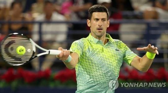 테니스에서 매치는 포인트, 게임, 세트가 차곡차곡 쌓여 하나의 경기를 이루는 것을 의미한다. 사진은 남자 테니스 세계랭킹 1위가 올 호주오픈에서 경기하는 모습. [연합뉴스 자료사진]