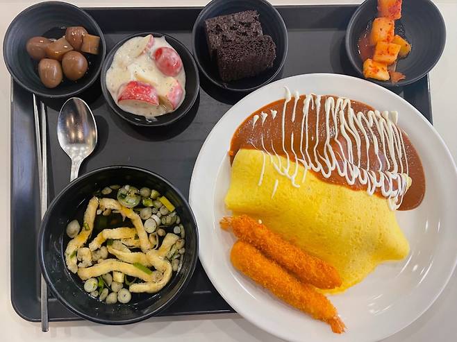 삼성바이오로직스 직원들이 찍은 구내식당 메뉴들. [삼성바이오로직스 직원 제공]