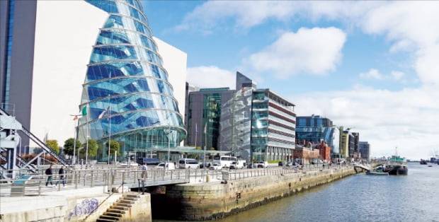 ‘유럽의 실리콘밸리’로 불리는 아일랜드 더블린 그랜드 커낼독 지구. 서울시  제공