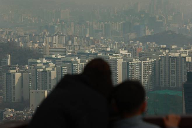 지난 2월 28일 서울 남산에서 바라본 시내 아파트 단지. (사진=연합뉴스)