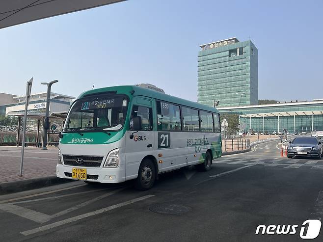 용인시가 올해 128개 노선 242대의 공공버스를 운영한다.(용인시 제공인