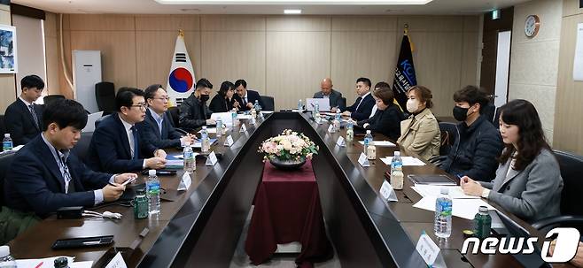 장상윤 교육부 차관이 20일 서울 영등포구 한국교육시설안전원에서 '디지털 기반 교육혁신 교원간담회'를 하고 있다. (교육부 제공) 2023.3.20/뉴스1