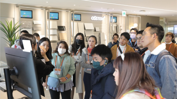 오스템임플란트가 해외 치과의사를 한국 본사에 초청해 대대적인 임상교육을 실시한다. [사진=오스템임플란트]