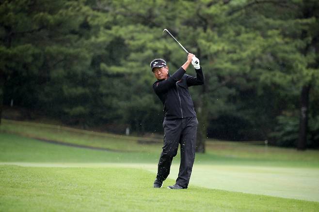 최경주가 PGA 챔피언스투어 호그 챔피언십에서 공동 7위를 기록했다. 사진은 지난해 최경주의 코리안투어 대회 경기 모습. /사진= KPGA