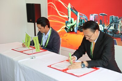 Zoomlion's signing ceremony at CONEXPO-CON/AGG 2023