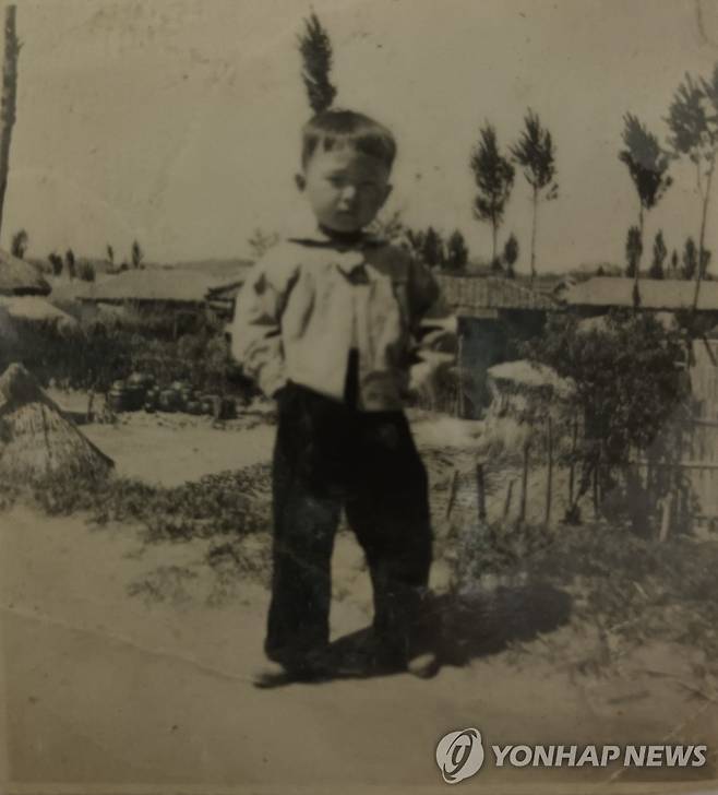 초등교 입학 전의 김달성 목사 [본인 제공]