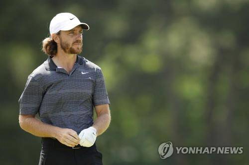 코스를 응시하는 플리트우드. [AFP/게티이미지=연합뉴스]