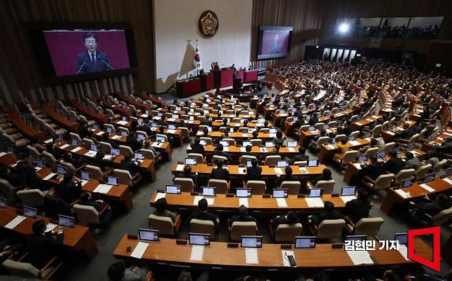 이재명 더불어민주당 대표가 27일 서울 여의도 국회에서 열린 본회의에서 본인의 체포동의안 상정에 대한 신상발언을 하고 있다. 사진=김현민 기자 kimhyun81@