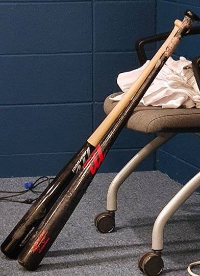 20일 창원NC파크 기자회견장에 SSG 랜더스 추신수 가져온 야구 배트. 추신수가 사용하는 배트다. 2021.3.20. 연합뉴스 제공