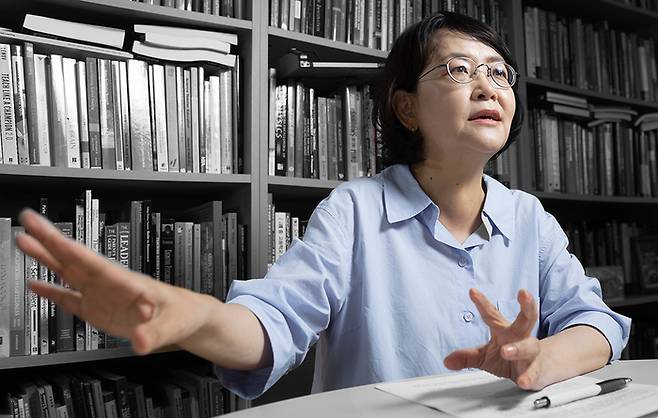 신경아 한림대 사회학과 교수. 우철훈 선임기자