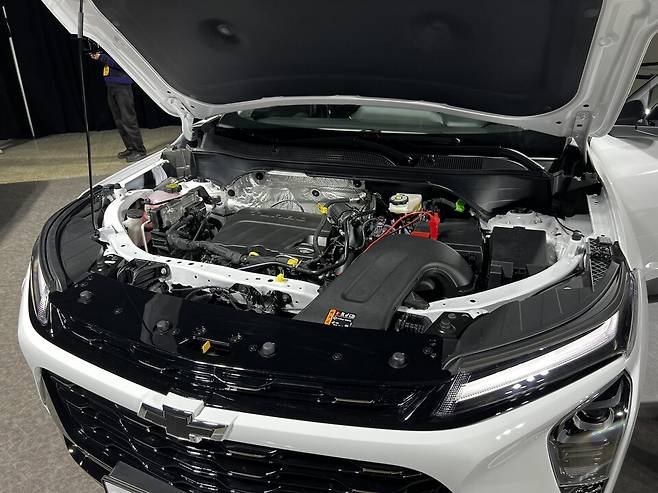 사진 : 쉐보레 트랙스 크로스오버 엔진룸