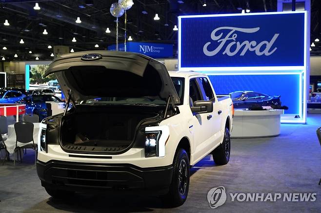 포드가 생산하는 F-150 전기차 픽업트럭 [AP 연합뉴스 자료사진]