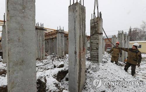 사하공하국 수도 야쿠츠크의 한 건설 현장 [타스 연합뉴스 자료사진. 재판매 및 DB 금지]