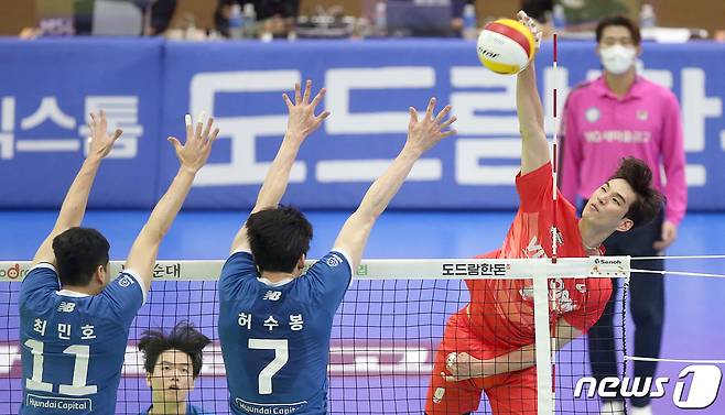 26일 수원실내체육관에서 열린 프로배구 남자부 V리그 PO 2차전 한국전력과 현대캐피탈의 경기에서 한국전력 임성진이 공격을 하고 있다. (힌국전력 배구단 제공) 2023.3.26/뉴스1 ⓒ News1 장수영 기자