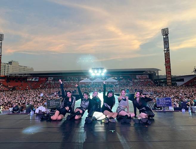 K-pop girl group Everglow poses for a picture at the Sound Check Festival 2023 in Bangkok, Saturday. (Yuehua Entertainment)