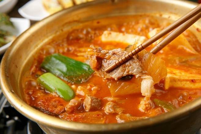 찌개로 끓여 먹어도 맛있는 김치. 세계 최고의 건강 식품으로 꼽힌다. [사진=게티이미지뱅크]