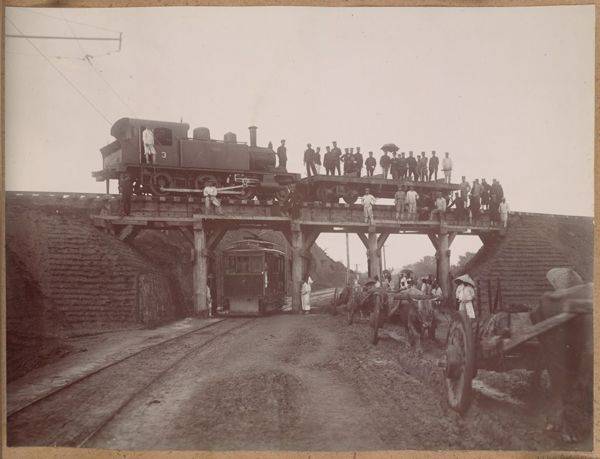 경의 철도에서 일본군 철도대대 (1904년 6월) (출처 : ‘코넬대학교 도서관 소장 윌러드 스트레이트의 서울사진’(서울역사박물관, 2016)