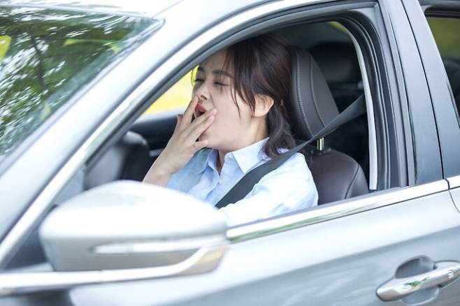 졸음운전은 개인뿐만 아니라 타인의 생명을 앗아갈 수 있다. [사진=게티이미지뱅크]