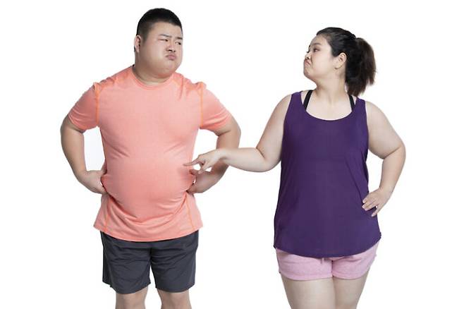 수면 부족이 뱃살 증가와 연관이 있는 것으로 나타났다. [사진=게티이미지뱅크]