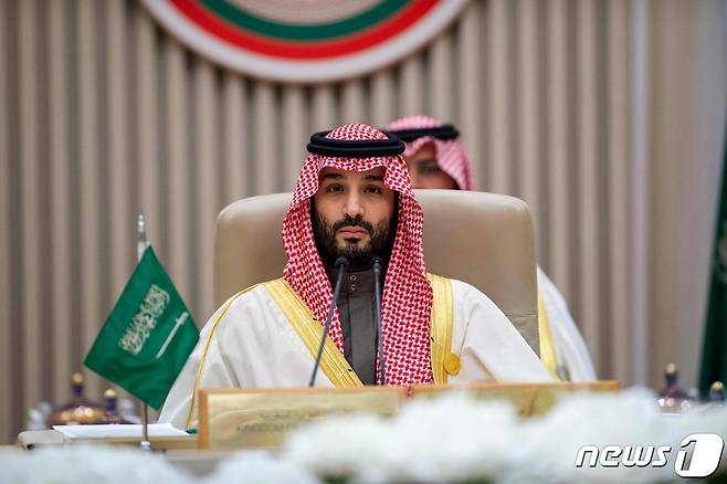 무함마드 빈 살만 사우디아라비아 왕세자가 9일(현지시간) 리야드에서 열린GCC(걸프협력회의)에 참석을 하고 있다. ⓒ AFP=뉴스1 ⓒ News1 우동명 기자