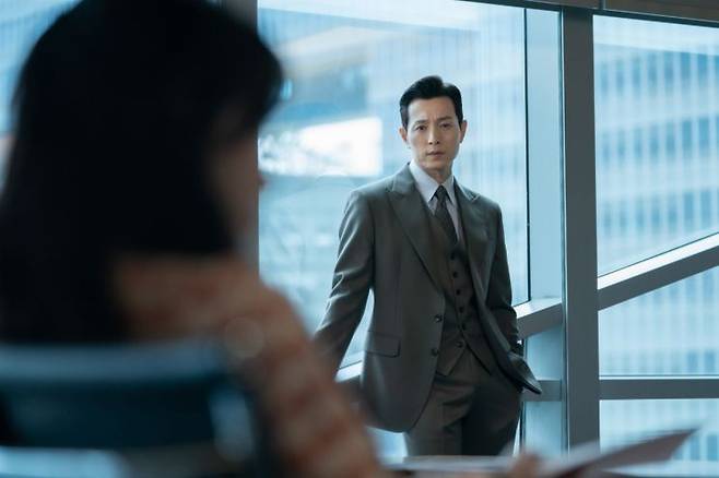 정성일은 ‘더 글로리’에서 함께 호흡을 맞춘 송혜교, 임지연에게 고마운 마음을 전했다. [사진제공 = 넷플릭스]
